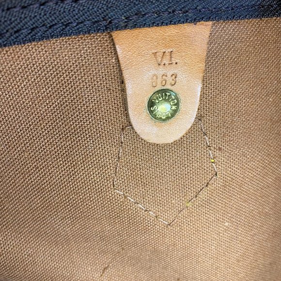 Authentic Louis Vuitton Speedy 35 Satchel Handbag - Picture 8 of 13